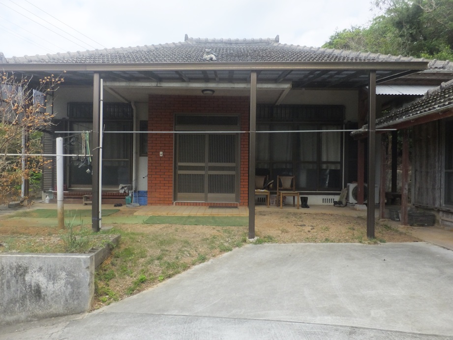 建物2棟と倉庫作業部屋1棟 合計3棟